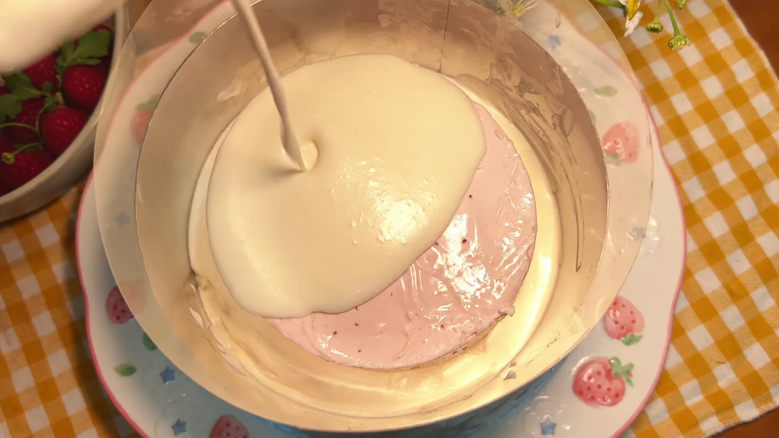 Lắp ráp hai lớp mousse