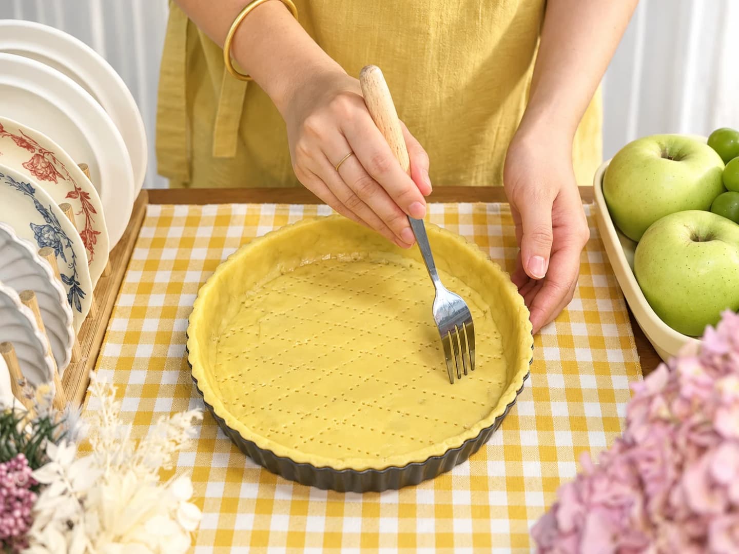 Cán và tạo vỏ tart