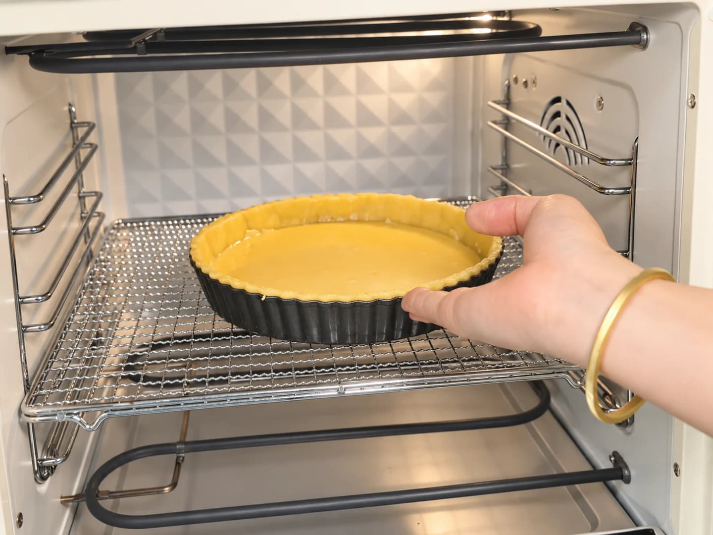Nướng đế tart hạnh nhân