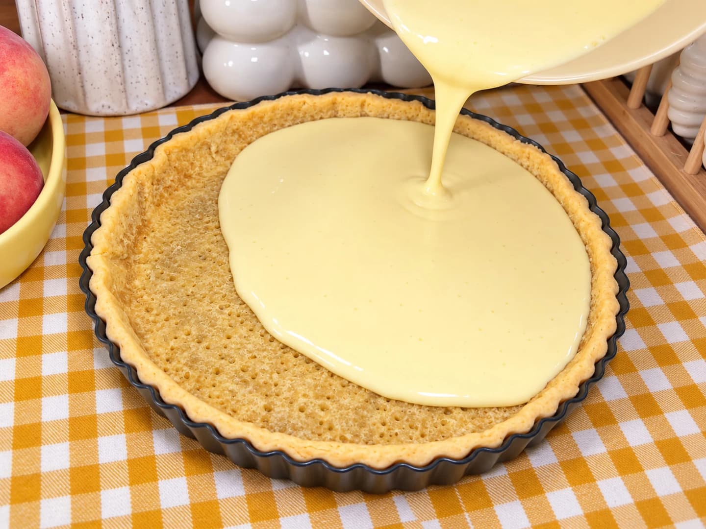 Trộn nhân phô mai và nướng tart