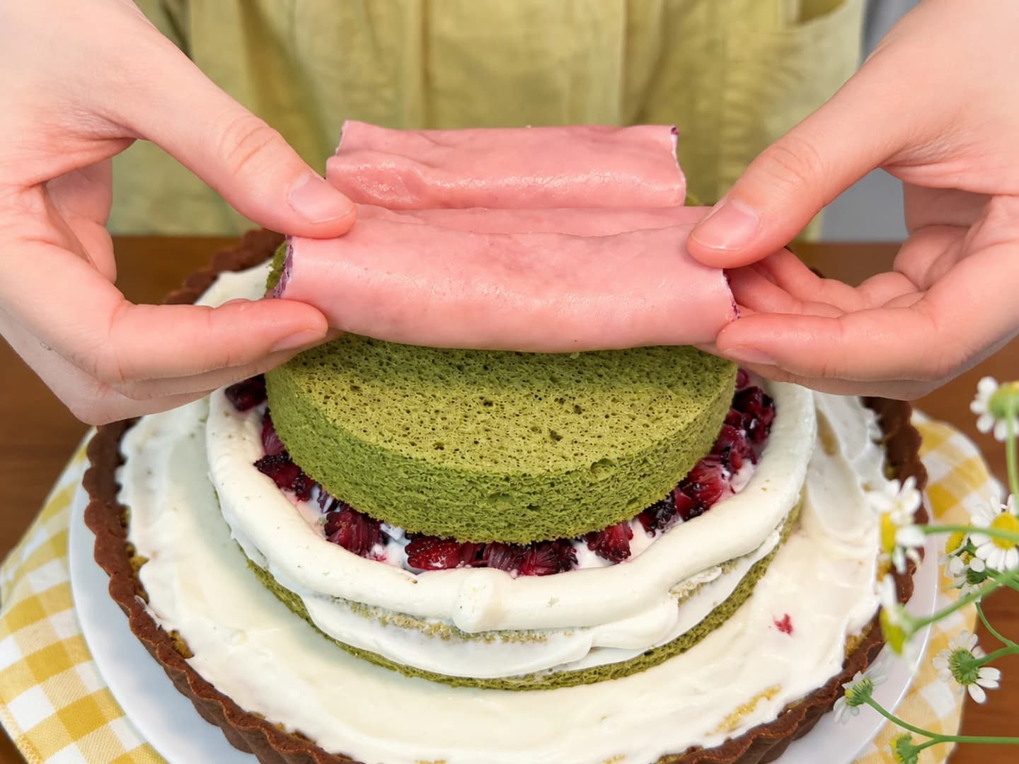 Ráp tart, cốt matcha và cuộn crepe
