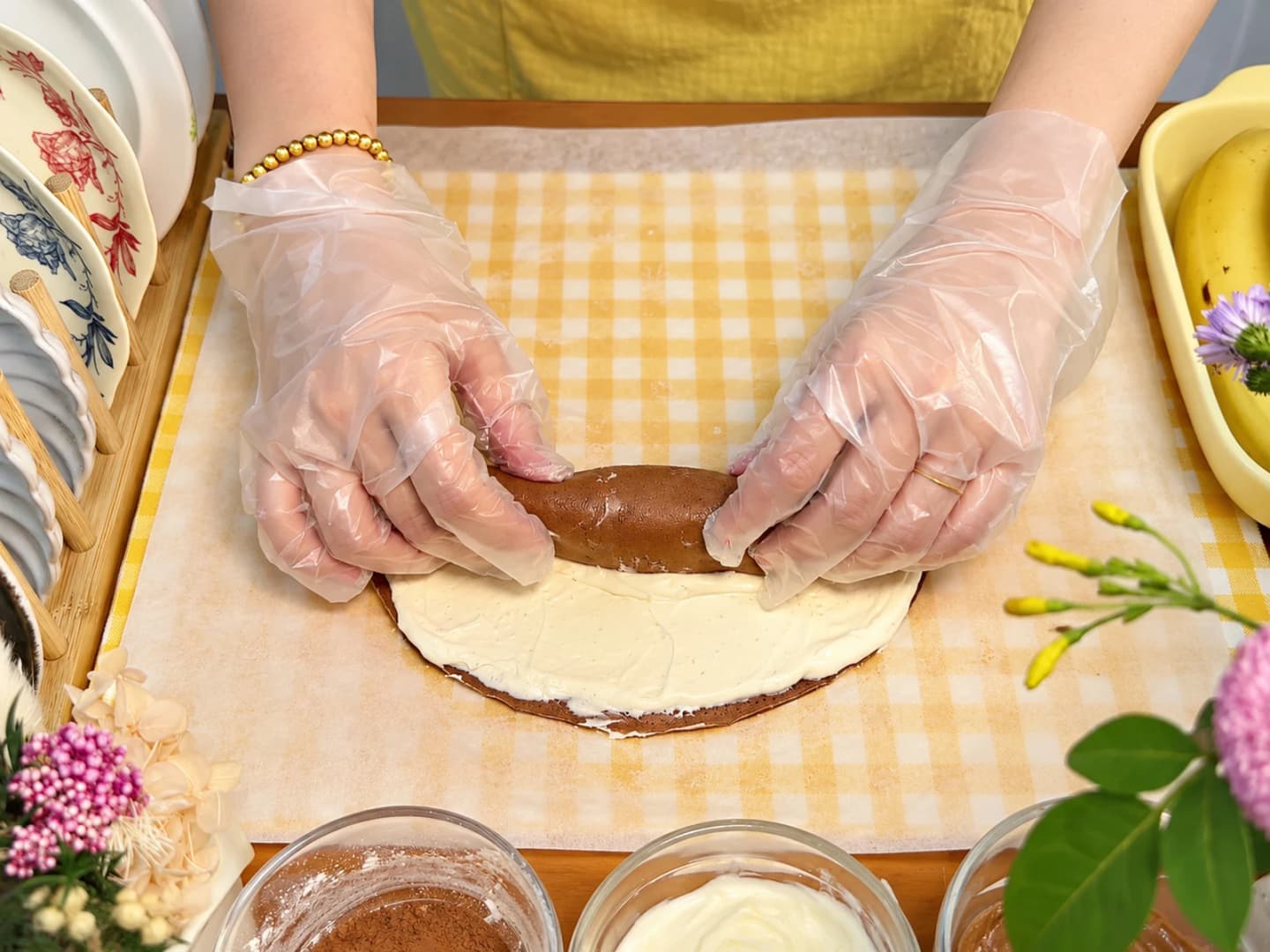 Cuộn crepe với kem chuối
