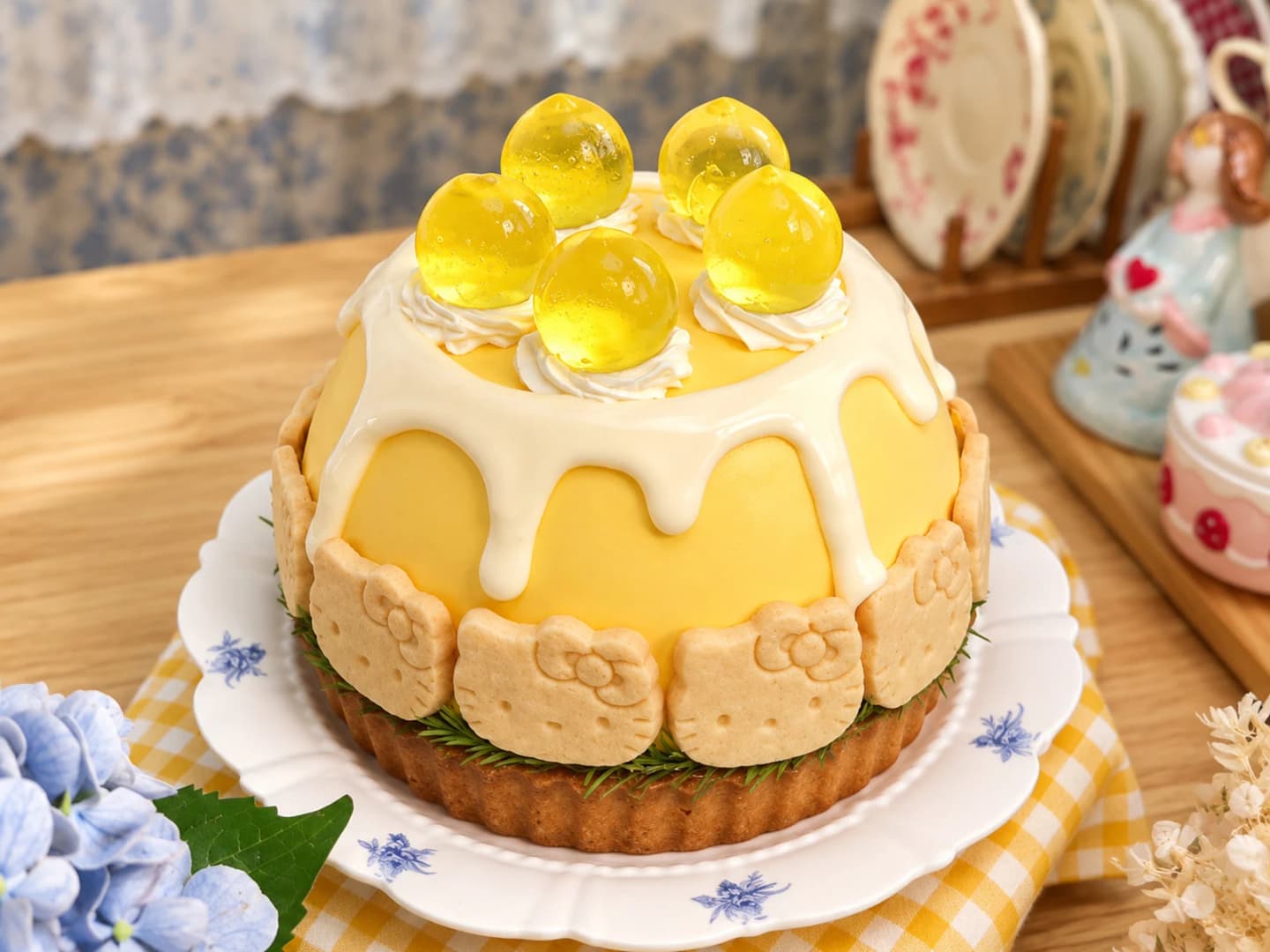 Honey pomelo cake tart with chiffon layers